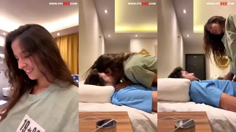 1cook1barmaid sevgilisiyle yatakta öpüşüp üstüne oturuyor – Full İzle türbanlı pornoları