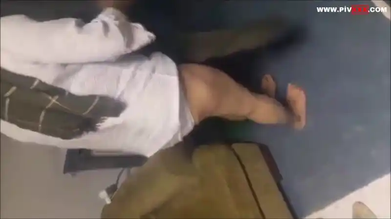 Ankaralı türbanlı ev kadını sevgilisine sakso çekip sikişiyorlar – porno türbanlı (Bedava)