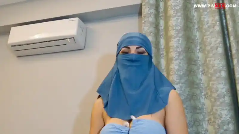 Arab women webcam (2) – Türkçe Altyazılı porno türbanlı türk