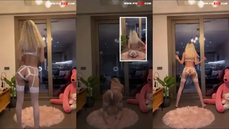 Barbie aysu beyaz çamaşırla odada kıvırtıyor ve poz veriyor : türbanlı pornolar (Sansürsüz)