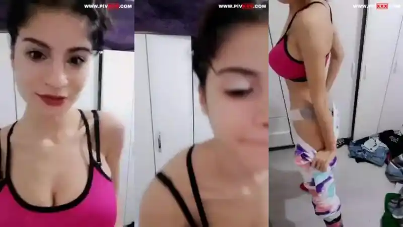 Beste burul canlıda memelerini çıkarıp okşuyor : türbanlı sakso (Full İzle)