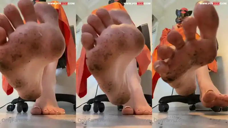 Dirty footfetish and spitting video | porno izle (Bedava)