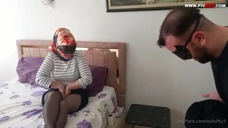 Ebru ve partneri erdem gercek türk türbanlı porno izle – Bedava türbanlı pornolar