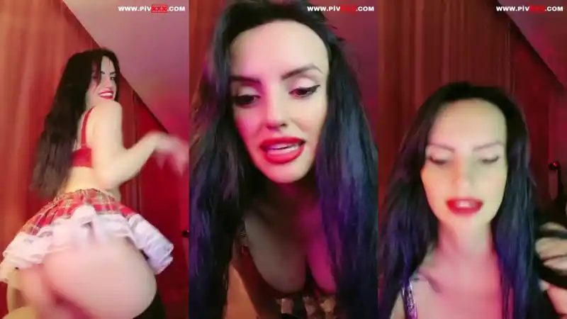 Ece hub kırmızı eteğiyle webcamde kalça sallıyor – Full İzle türbanlı seks
