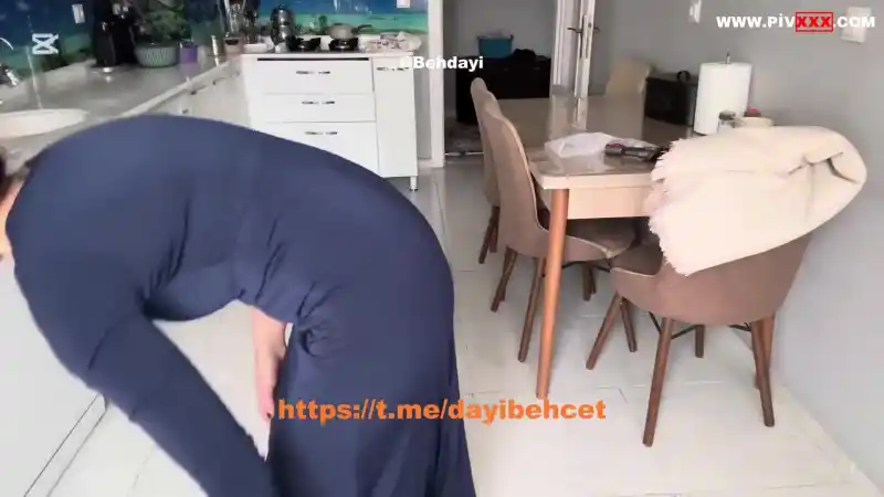 Esma i̇le her telden videoları (3) : türbanlı sex (Türkçe Altyazılı)