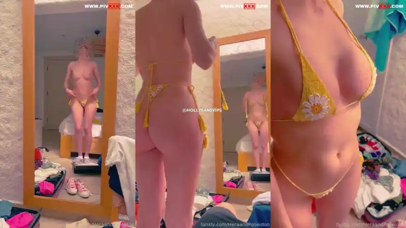 Heraandposeidon sarı mikro bikinisini giyip götünü ve amını gösteriyor : sotwe türbanlı (Bedava)