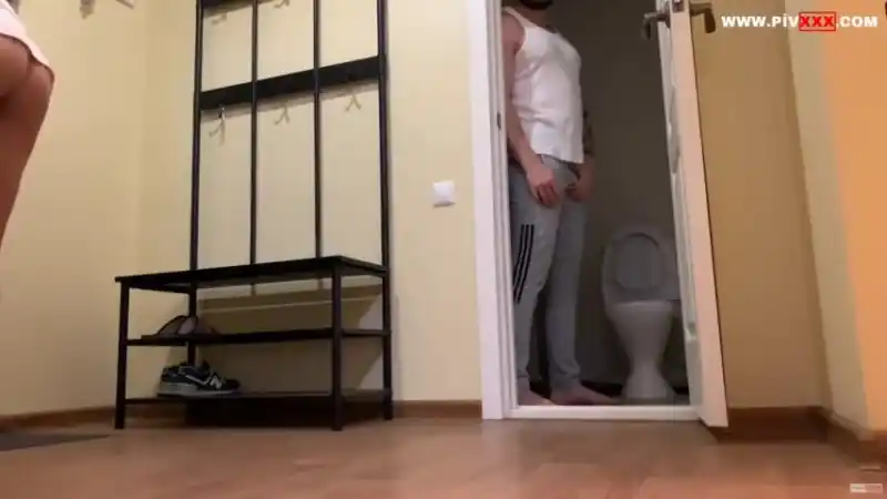 Kocasının yanında kuryeye veriyor – türk amatör porno izle – türbanlı türk porno (Bedava)