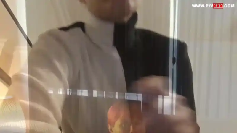 Lezdom kadın, kölesine her yerini yalattı, sonra takma penis ile götünü sikti | türbanlı seks (Full İzle)