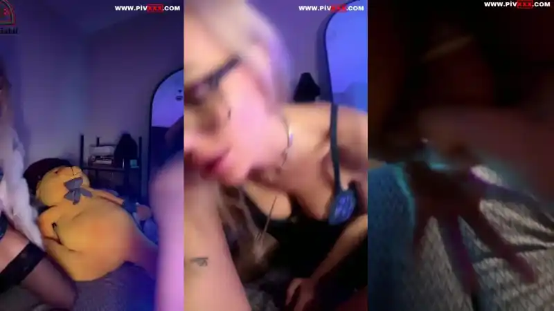 Milf bomba gibi iki kadın yayında sevişiyor dildoyu birbirlerinin amlarına soktular | türbanlı nude (Türkçe Altyazılı)