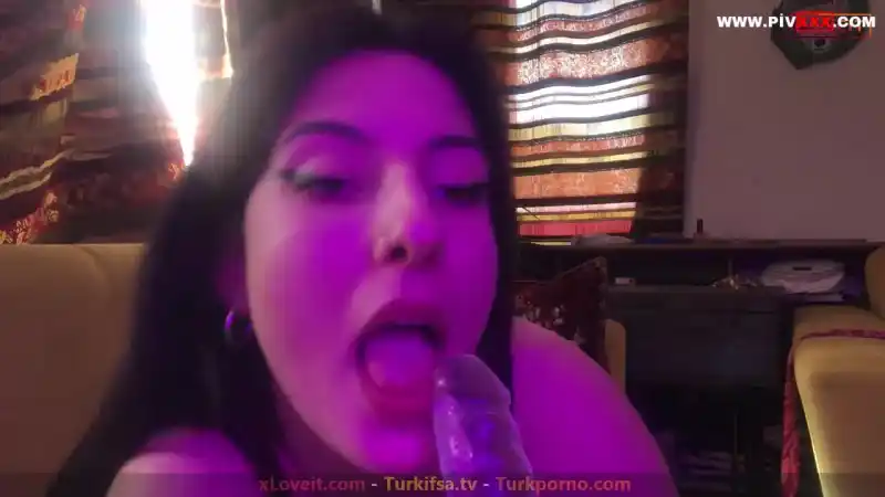 Nadeleine ifşa klasikleşen hüpleterek dildo yalama – HD türbanlı sex twitter