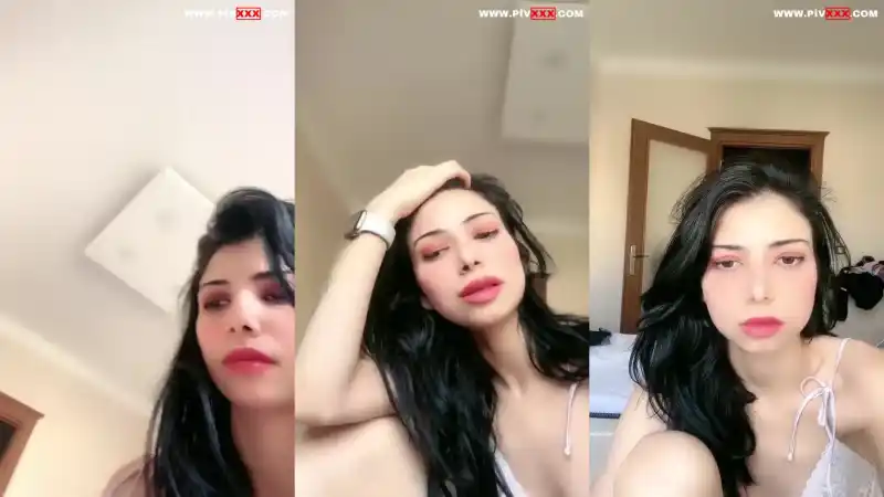 Nehir ishowda saçını okşayıp seksi bakışlar atıyor – türbanlı pornolar (Bedava)