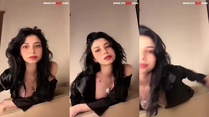 Nehir tangoda dekoltesini açıp poz veriyor – HD türbanlı pornosu