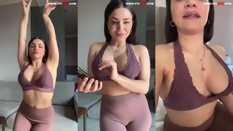 porno izle: Serpil cansız pembe tangada kalçalarını sallıyor [HD]