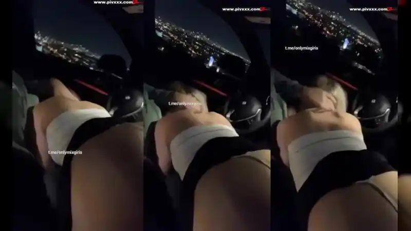 porno türbanlı: Mika raun arabada harika sakso [Yeni 2026]
