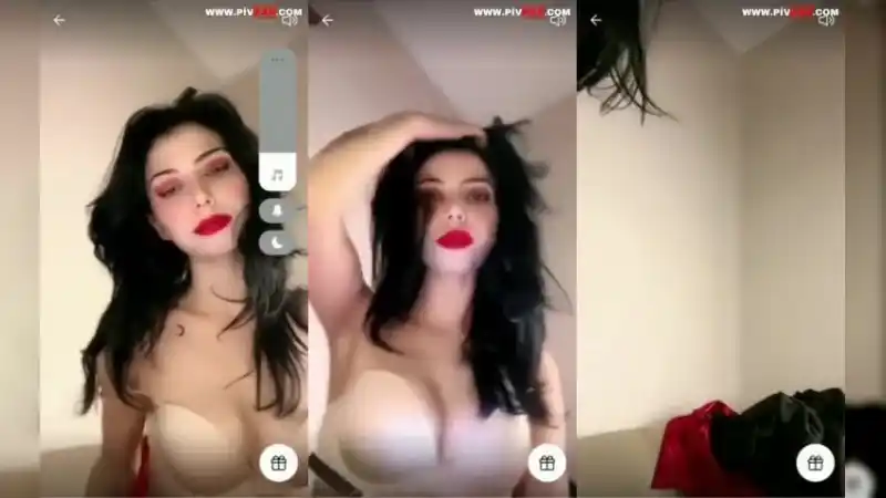 porno türbanlı: Nehir tangoda amını açıp parmaklayarak inliyor [Full İzle]