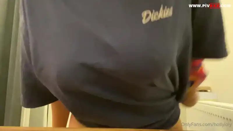 porno türbanlı türk: Erkek arkadaşıma beni sik diye yalvarmama rağmen sikik bi oyunu oynamaya devam etti ben de sinirden mast yapmaya başladım – holly loly [HD]