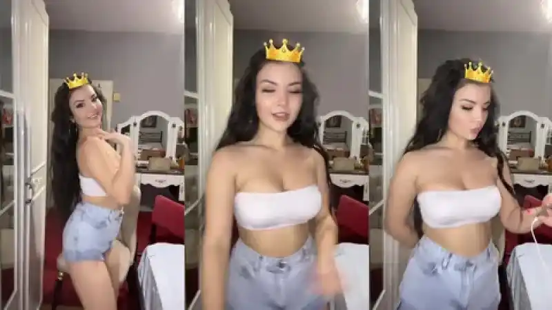 porno türbanlı türk: Yeliz büyük yağlı memelerini sallayarak yayında dans ediyor Türk ifşa twitter [Sansürsüz]