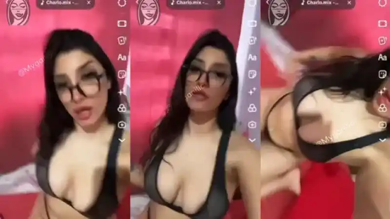Seksi iç çamaşırıyla snap çeken varoş kaltak Türk ifşa twitter : porno izle (Yeni 2026)