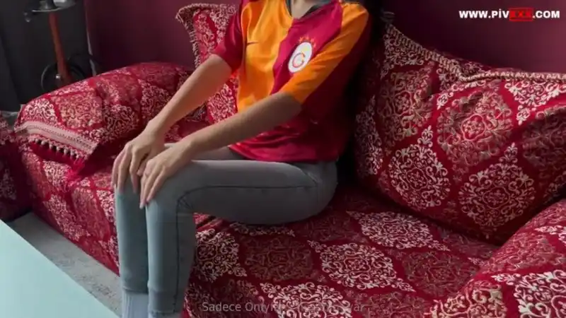 Selin sudegül onlyfans videosunda dildoyla amını parmaklayıp inliyor – HD türbanlı porno twitter
