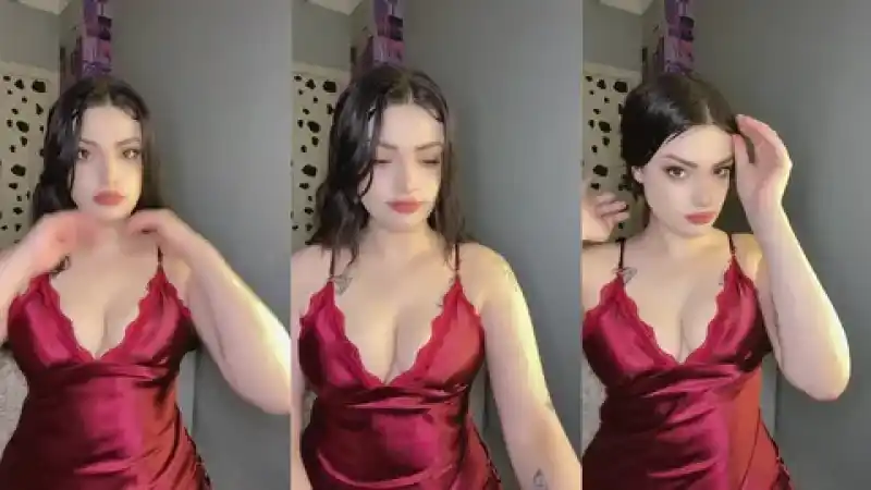 sotwe türbanlı: Beyaz tenli elif kırmızı elbiseyle yayında dekolte veriyor Turk ifsa twitter [Yeni 2026]
