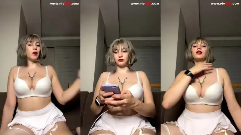 Tango helen beyaz sütyenle göğüslerini yağlayıp poz veriyor : türbanlı kadınlar (Full İzle)