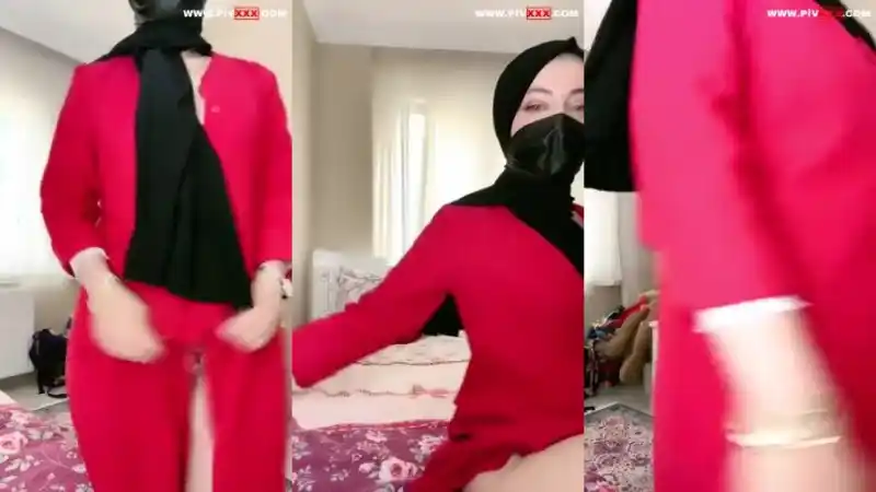Türbanlı boncuk canlıda bacaklarını açıp amını parmaklıyor | türbanlı sex (Yeni 2026)