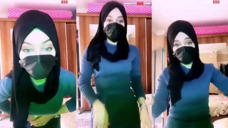 Türbanlı boncuk tangoda dans edip kalçalarını gösteriyor | türk porno türbanlı (HD)