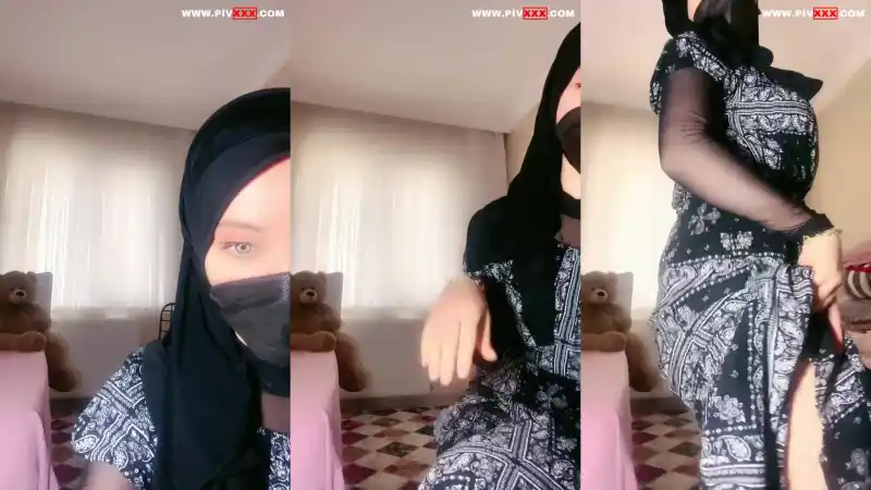 Türbanlı boncuk tangoda elbisesini kaldırıp kalçalarını gösteriyor | sotwe türbanlı (HD)