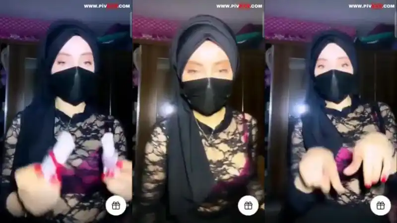 Türbanlı boncuk tangoda seksi kıyafetle poz verip el hareketi yapıyor – Yeni 2026 porno türbanlı