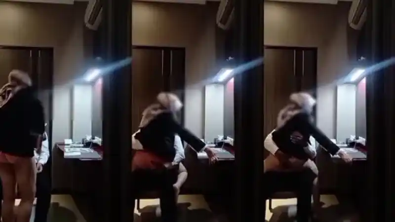 Türbanlı dul öğretmen özel derste öğrencisinin sikine oturuyor Türbanlı – HD türbanlı porno izle