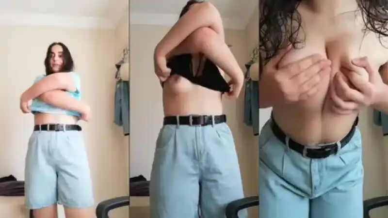 türbanlı porn: Bakire kız sevgilisi için tişört ve sütyenini çıkarıyor Twitter ifşa [HD]