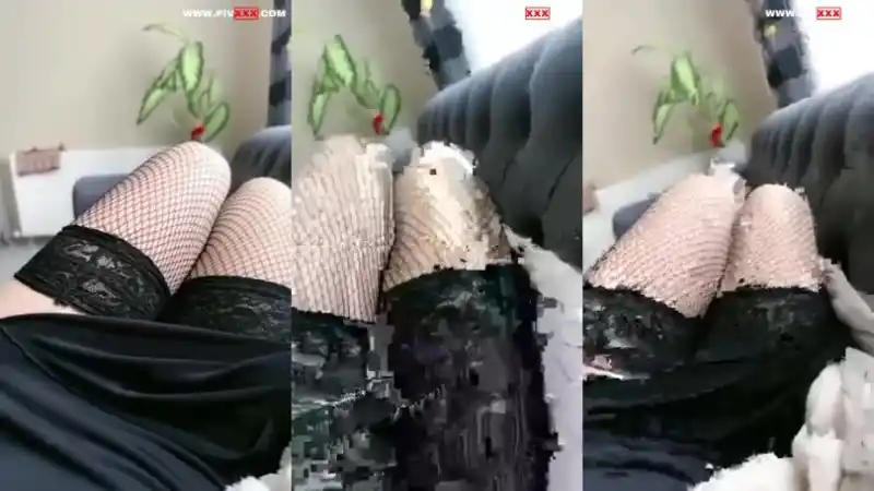 türbanlı porn: Türbanlı boncuk tangoda balık ağı çorapla bacaklarını açıyor [HD]