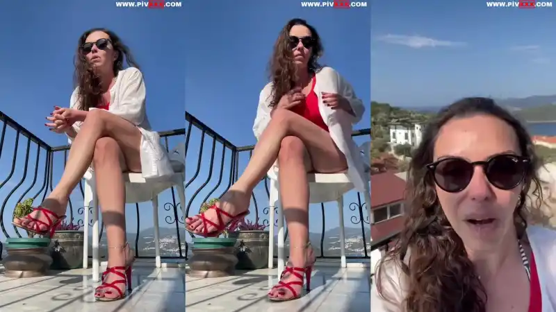 türbanlı pornosu: Kaş’tan kırmızılarla merhaba • karolin fişekçi [Türkçe Altyazılı]