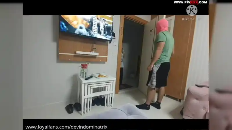 türbanlı sakso: Üst komşu üst komşu videosu; aşağılama, ayak fetişi, dayak, derin ayak, dominasyon, nefes kontrolü, rol oyunu, yüze oturma etiketiyle dominatrix devin tarafından [Yeni 2026]