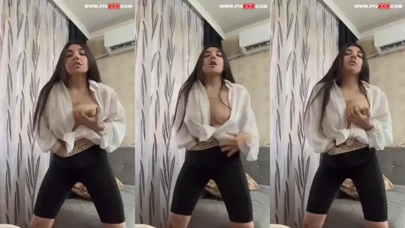 türbanlı türk pornoları: Eylenceli kiz canlıda memelerini açıp okşuyor [Bedava]