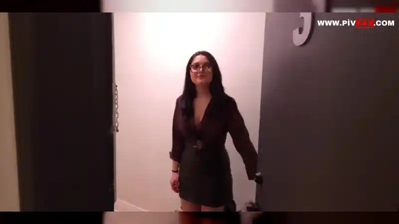 türk porno türbanlı: İngilizce dersi almak istedim ama sikiş dersi aldım… [HD]