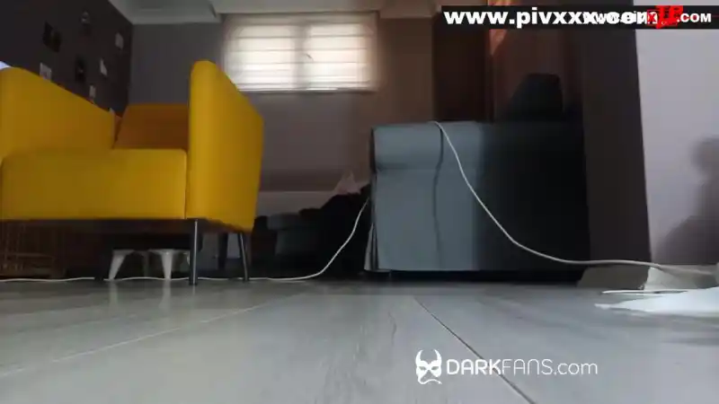 Türk sahibe köleyi ayakla ezip ağzına içiyor, ezik köpekler i̇çin! – Bedava türk porno