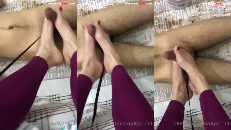 türk türbanlı porno: Kırmızı ojeli ayak parmaklarım [Sansürsüz]