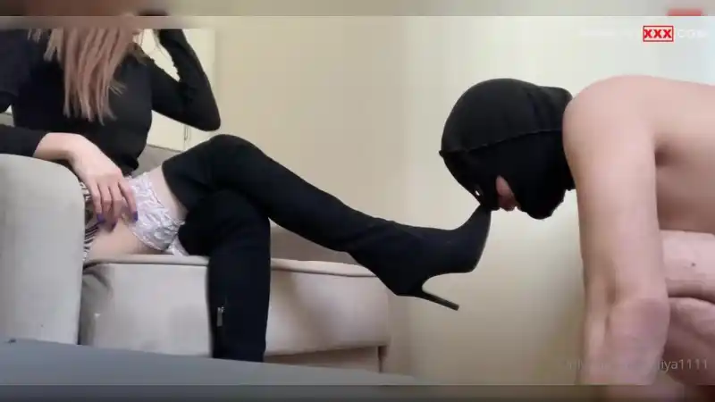 türk türbanlı pornoları: Foot worship ve deep feet [Türkçe Altyazılı]