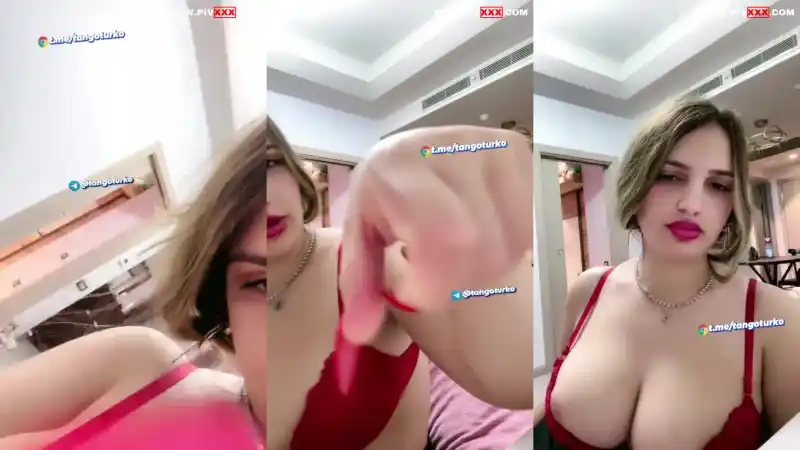 Tusem tango memelerini açıp okşuyor inliyor : türbanlı kadınlar (HD)