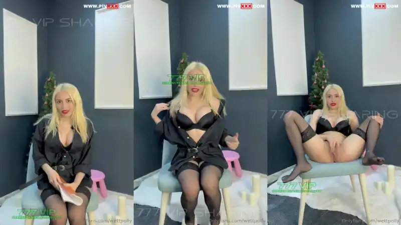 Wettpolly sarışın memeli striptiz bombası : türbanlı twitter (Sansürsüz)