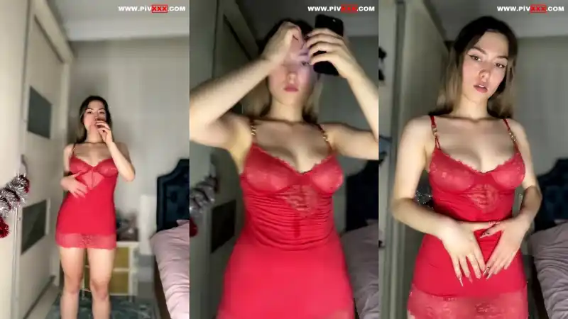 Yağmur azad kırmızı tangasıyla webcamde amını parmaklıyor – Sansürsüz porno türbanlı türk