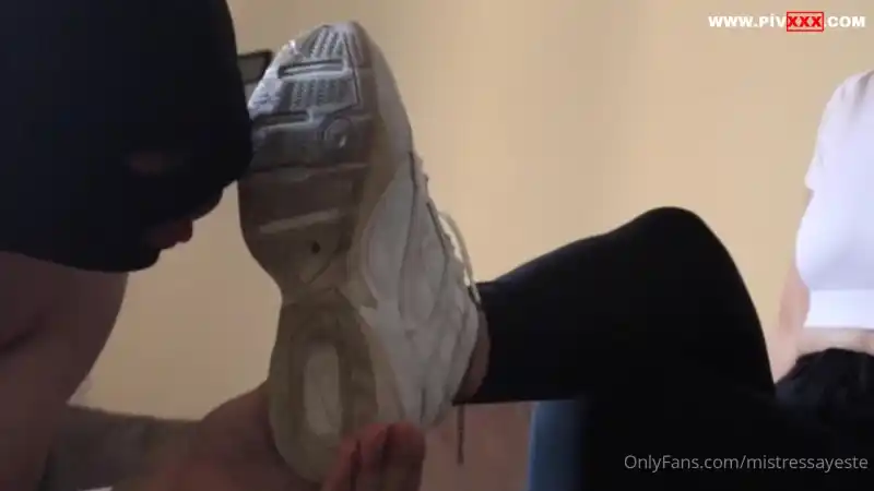 You need the taste of my dirty sneakers and the smell of my dirty socks! – HD türbanlı kadınlar