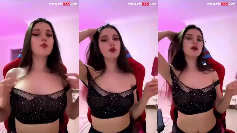 Zeynepiksy tangoda lolipop yalayıp saçını okşuyor – Yeni 2026 türk porno